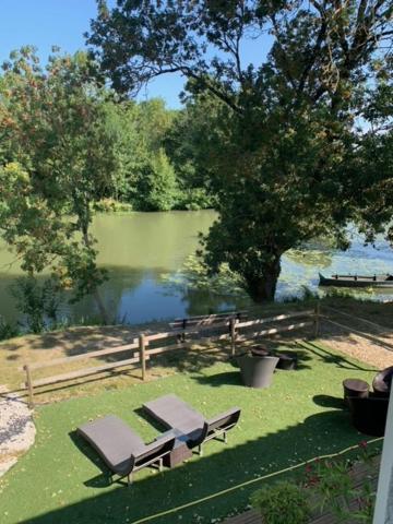 Logis Auberge De La Riviere Les Velluire-sur-Vendee Экстерьер фото